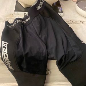 M Bracelayer W Compression/support legging